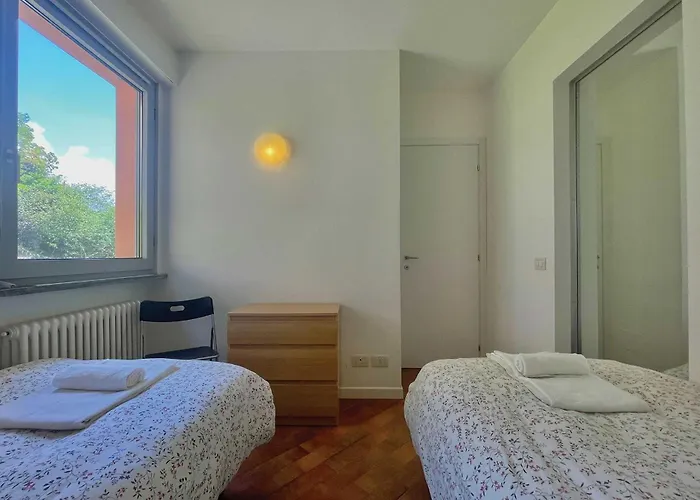 Appartement Gaeta 'lake View' *